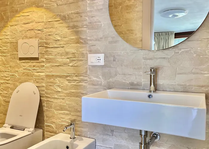 Simonetta Poggio Le Trincee * 카스틸리오네 델라 페스카이아